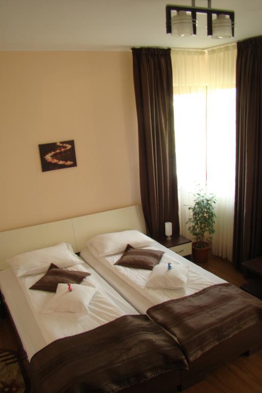 Pensiunea Queen Mary Sanpetru Room photo